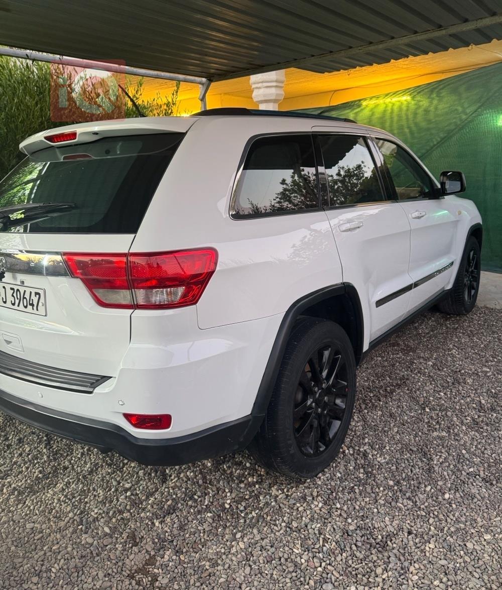 جيب جراند شيروكي